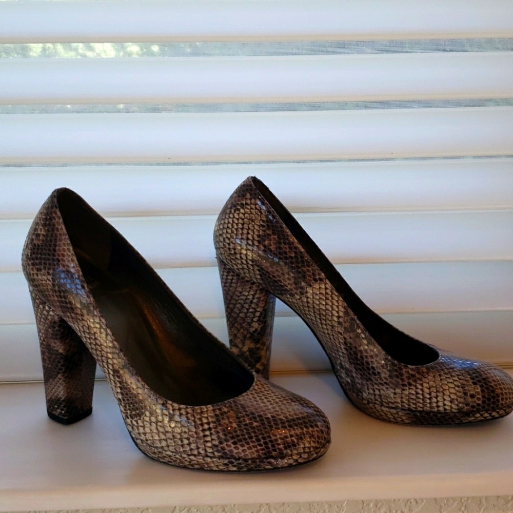 Stuart Weitzman Snake Skin Pumps